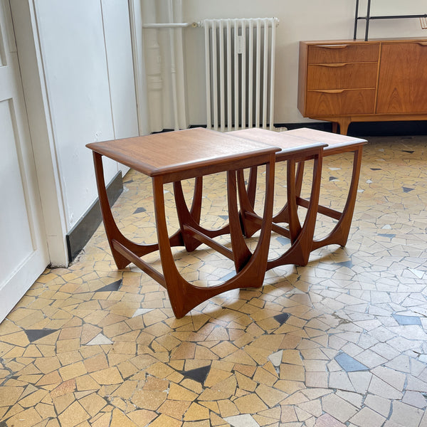 Table basse gigogne en teck