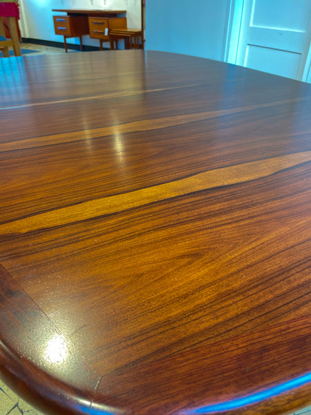 Grande table en palissandre par Dyrlund