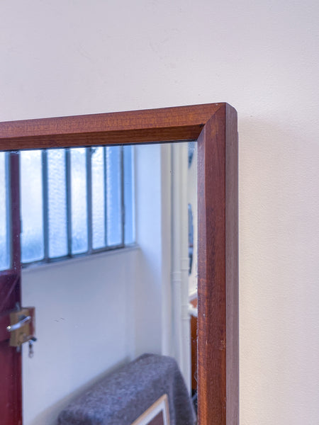 Miroir scandinave à encadrement biseauté 123cm